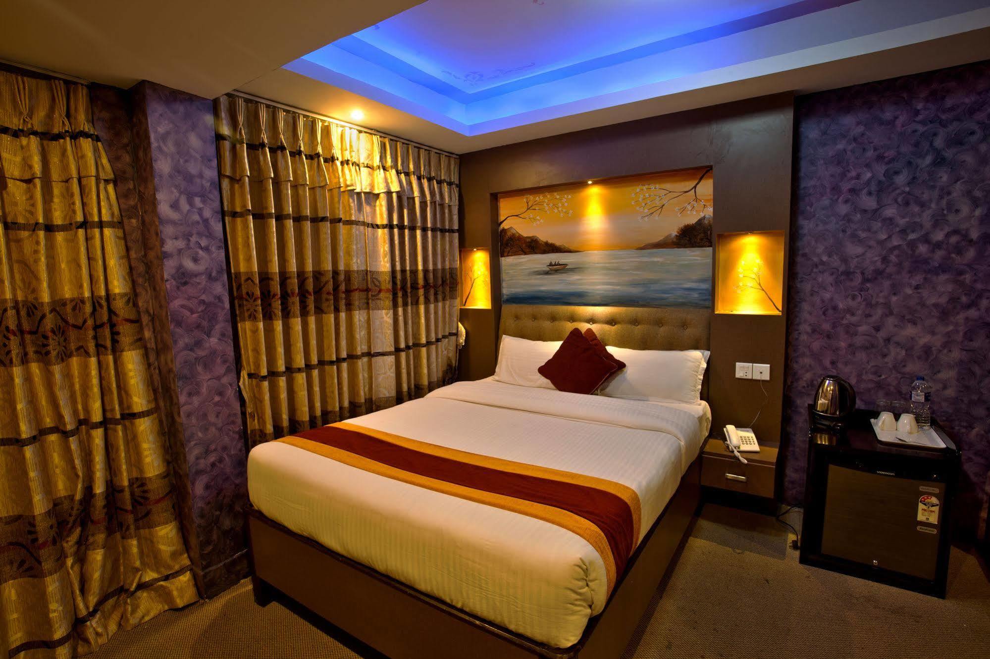 Hotel Nepal Tara Katmandú Exterior foto