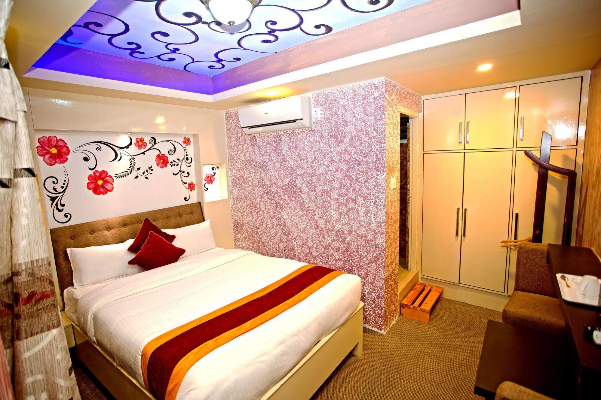 Hotel Nepal Tara Katmandú Exterior foto